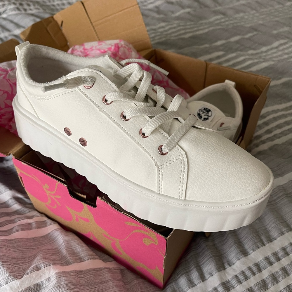 Roxy platform shoes